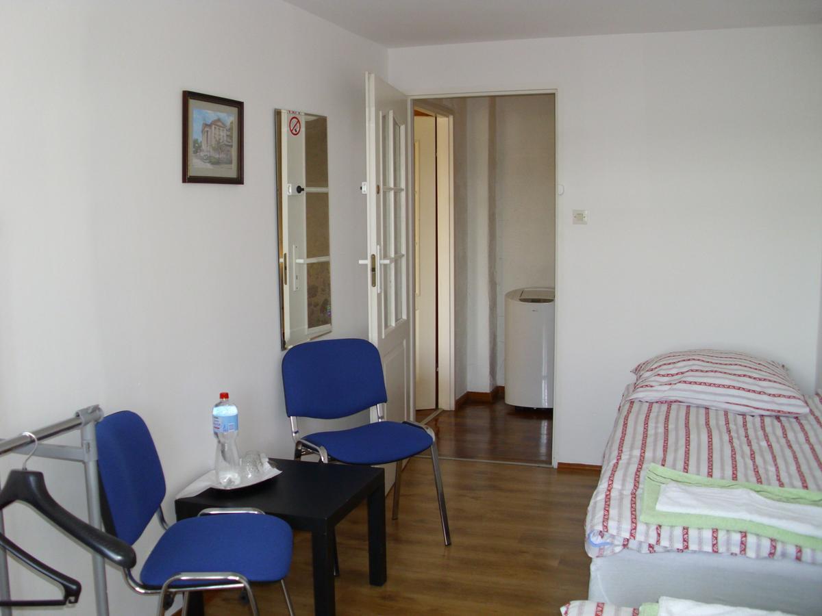 Pokoje Goscinne Irene Poznan Ngoại thất bức ảnh