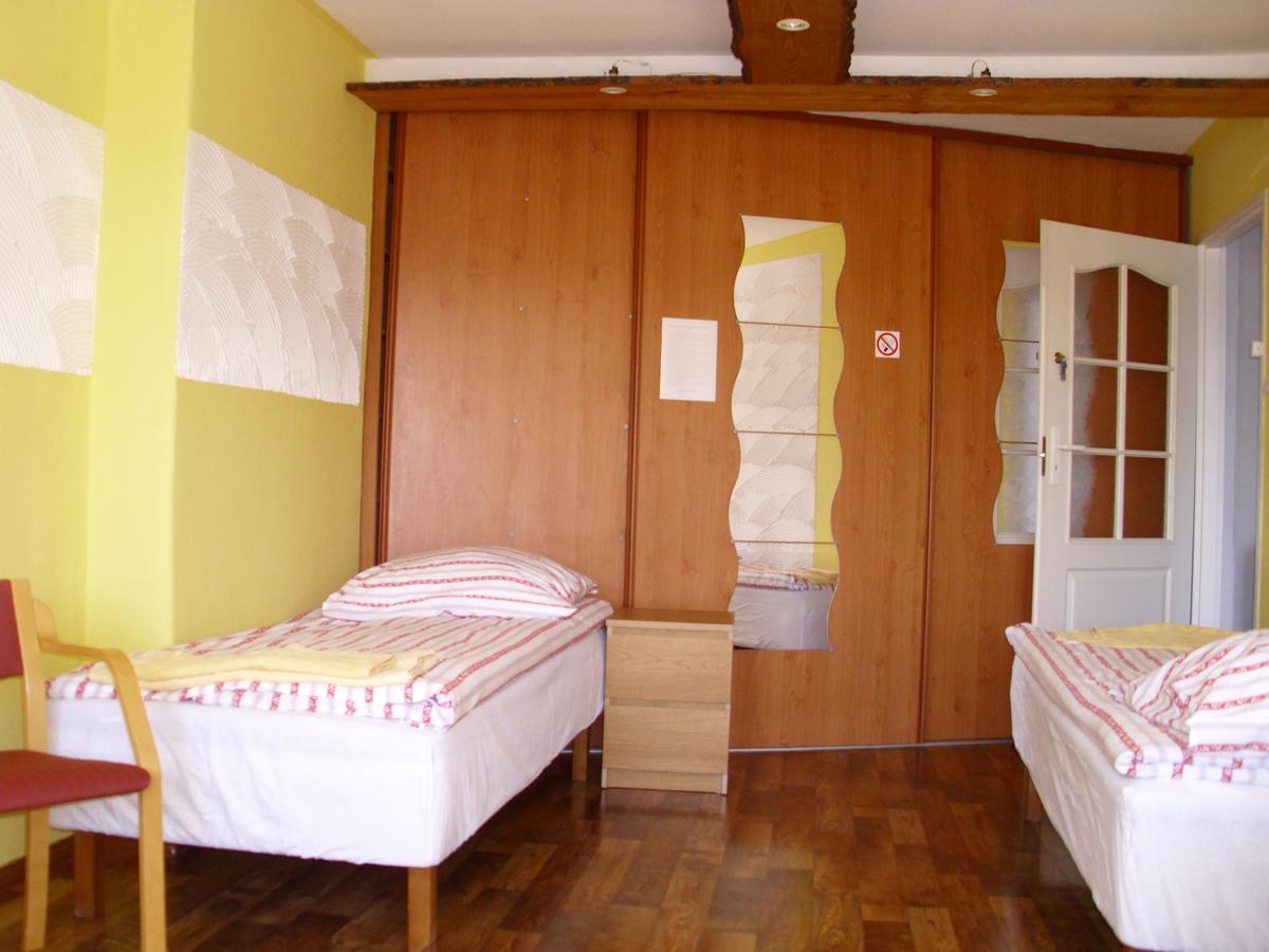 Pokoje Goscinne Irene Poznan Ngoại thất bức ảnh